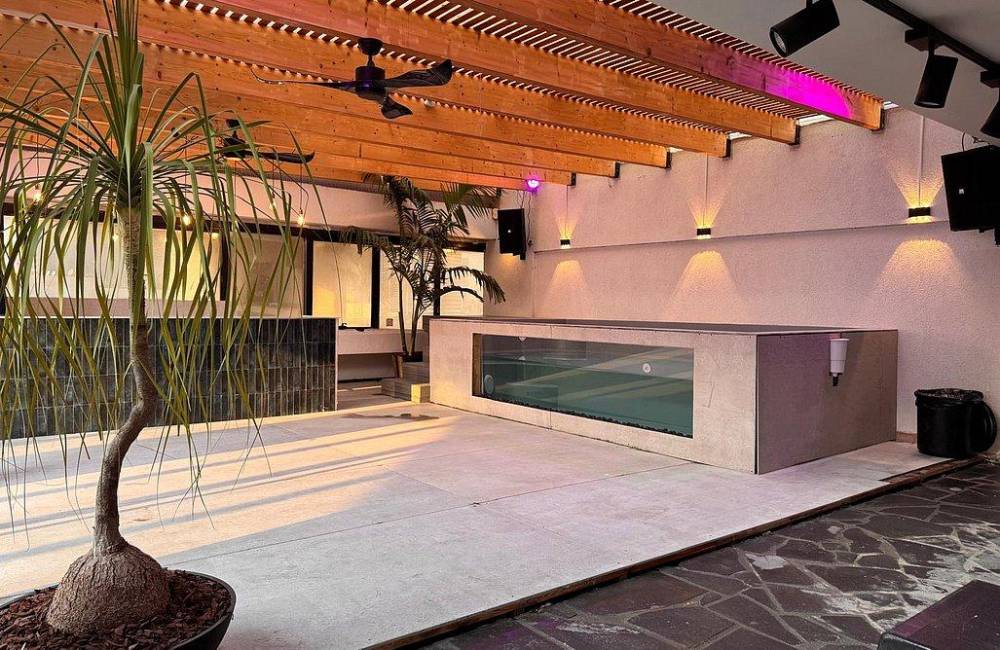 174456 גלריה כללית, פטיו תל אביב - Patyo Tlv, וילה  בתל אביב וילות - Vila 4 U