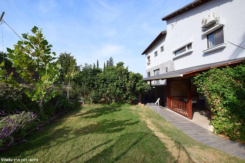 174611 החצר והבריכה, וילה רימונה יבנאל, וילה  ביבנאל וילות - Vila 4 U