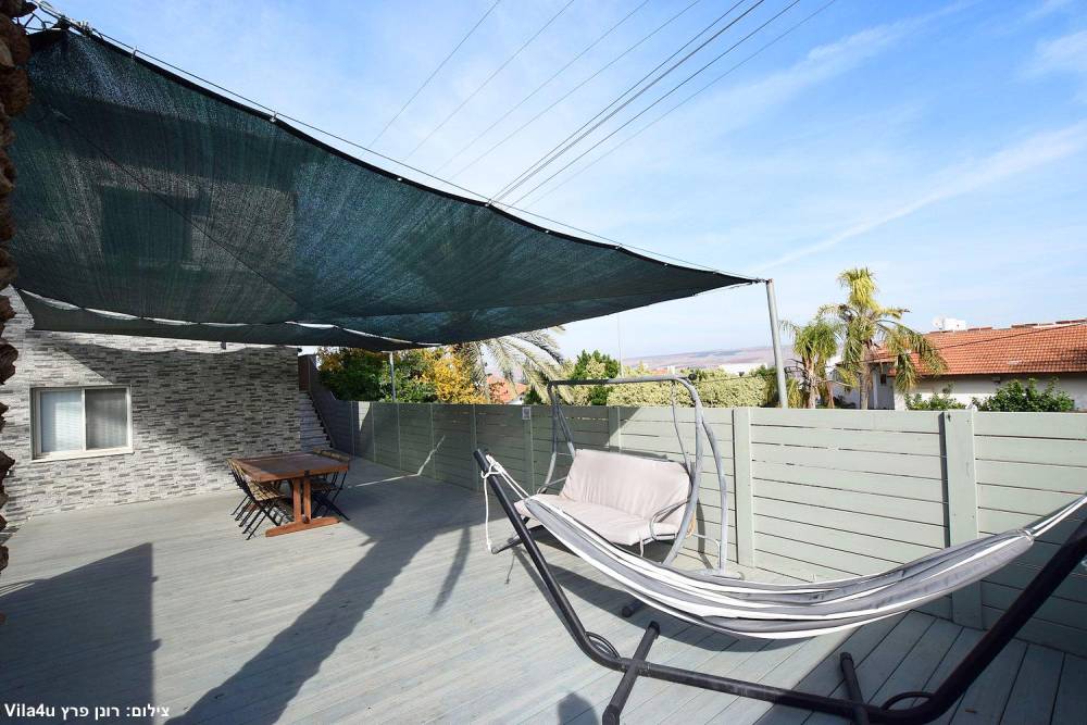 174614 החצר והבריכה, וילה רימונה יבנאל, וילה  ביבנאל וילות - Vila 4 U