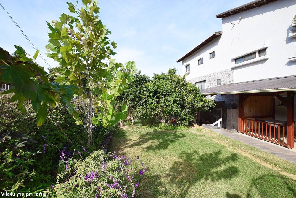 174615 החצר והבריכה, וילה רימונה יבנאל, וילה  ביבנאל וילות - Vila 4 U