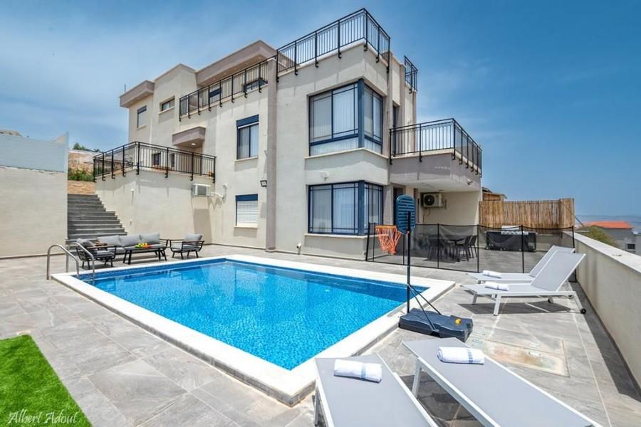 176487 גלריית חוץ, אחוזת לידר, וילה  בנוף כנרת וילות - Vila 4 U