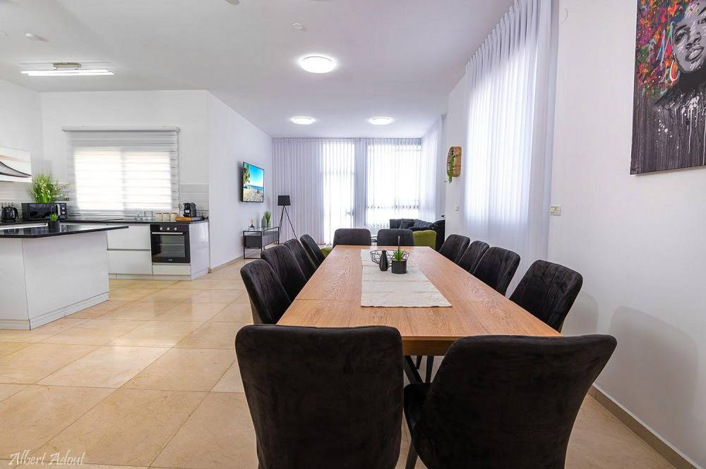 176498 מתחם פנים, אחוזת לידר, וילה  בנוף כנרת וילות - Vila 4 U