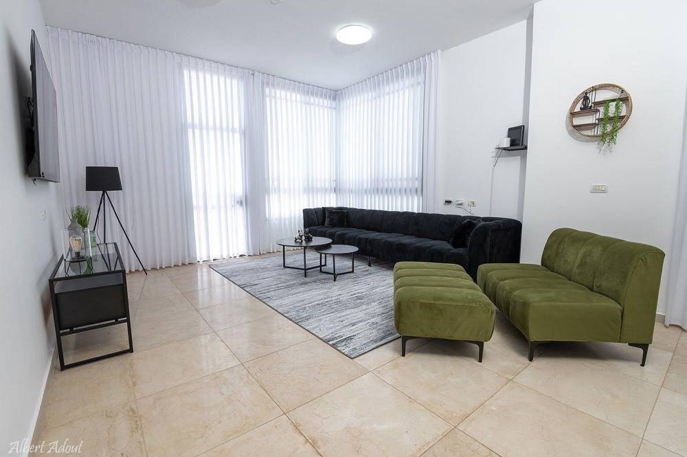 176503 מתחם פנים, אחוזת לידר, וילה  בנוף כנרת וילות - Vila 4 U