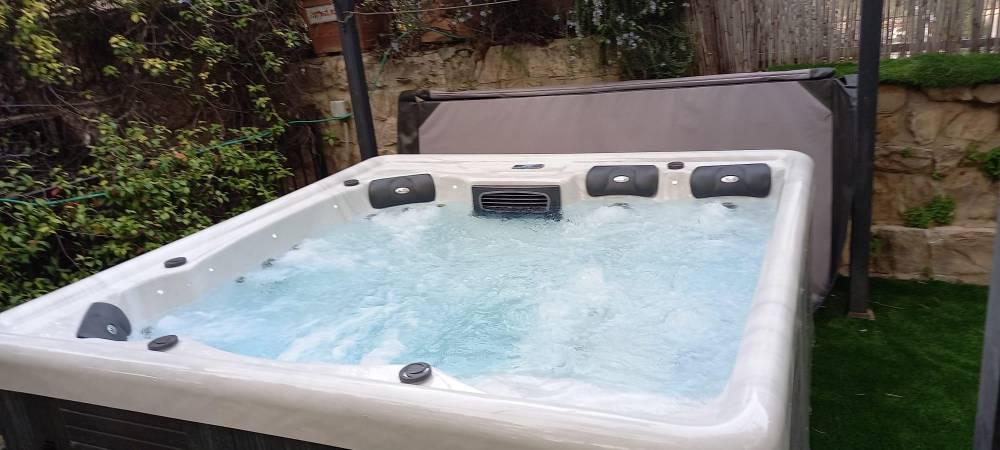 180232 החצר, אצולת אירופה - שערי צפת, וילה  בצפת וילות - Vila 4 U