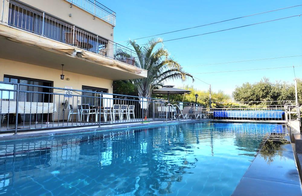 181860 חצר בריכה ונוף, וילה מגדל, וילה  במגדל וילות - Vila 4 U