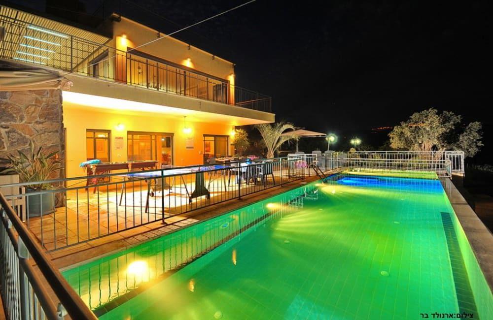 181880 חצר בריכה ונוף, וילה מגדל, וילה  במגדל וילות - Vila 4 U