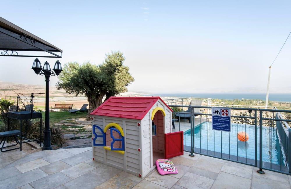 181881 חצר בריכה ונוף, וילה מגדל, וילה  במגדל וילות - Vila 4 U