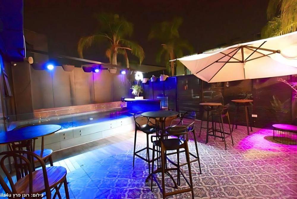 182413 מתחם החוץ והבריכה, פרייבט בר - Private Bar, וילה  בראשון לציון וילות - Vila 4 U