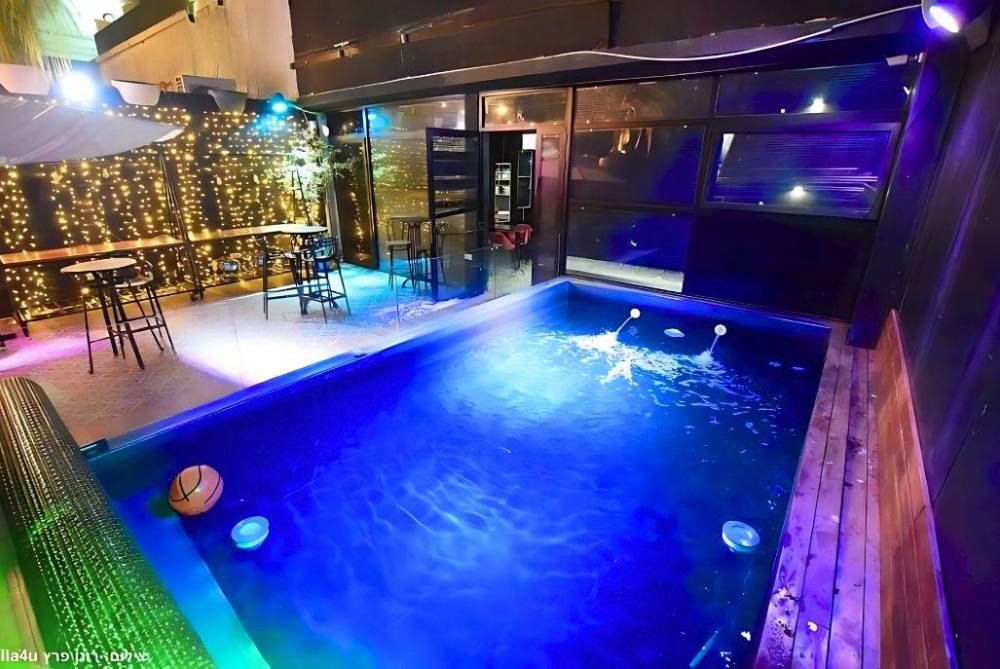 182415 מתחם החוץ והבריכה, פרייבט בר - Private Bar, וילה  בראשון לציון וילות - Vila 4 U