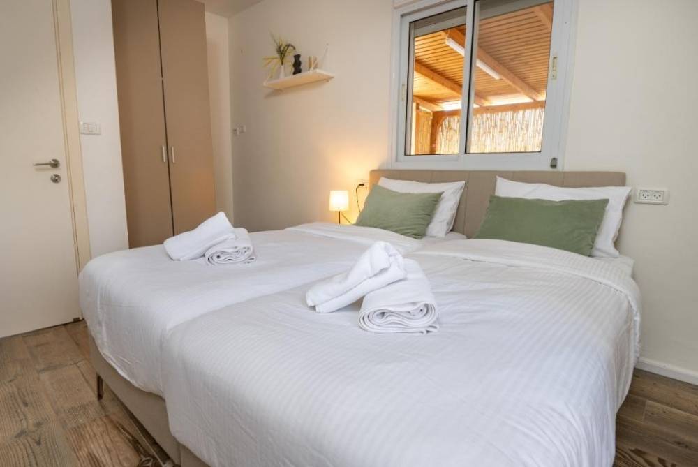 184548 המתחם הפנימי, אחוזת תבור, וילה  באחוזת ברק וילות - Vila 4 U