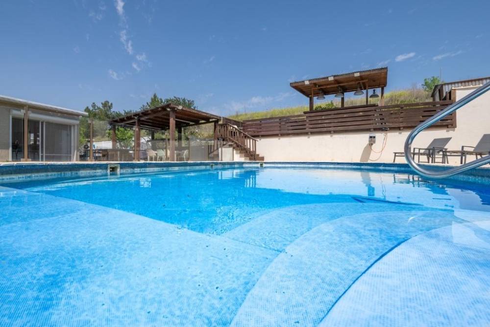 184595 המתחם החיצוני, אחוזת תבור, וילה  באחוזת ברק וילות - Vila 4 U