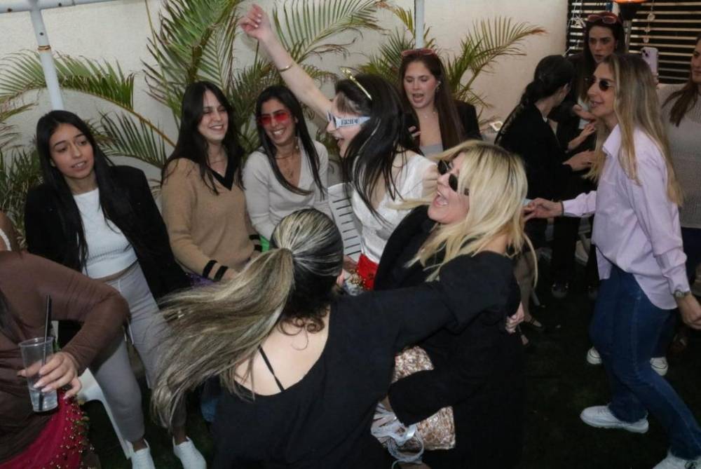 187202 כללי, החצר בטיילת - אירועים ליד הים, וילה  באשדוד וילות - Vila 4 U