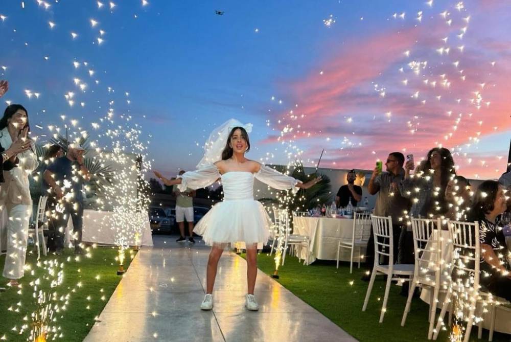 188372 חוגגים אצלנו, אואזיס, וילה  בשדה צבי וילות - Vila 4 U