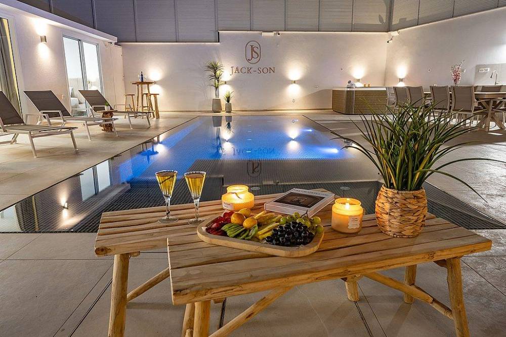 188679 המתחם החיצוני בלילה, וילה ג'קסון - Jack son, וילה  בעין יעקב וילות - Vila 4 U