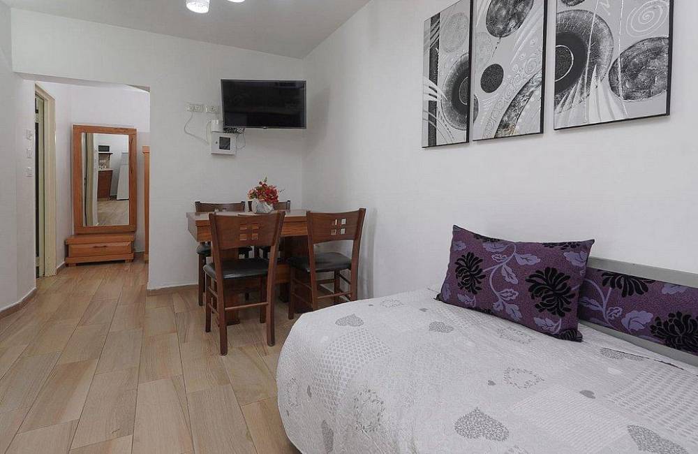 195092 גלריה כללית, שלווה במושבה - אירוח כפרי, וילה  במגדל וילות - Vila 4 U