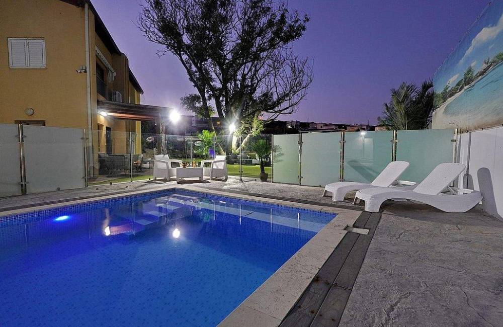 195094 גלריה כללית, שלווה במושבה - אירוח כפרי, וילה  במגדל וילות - Vila 4 U