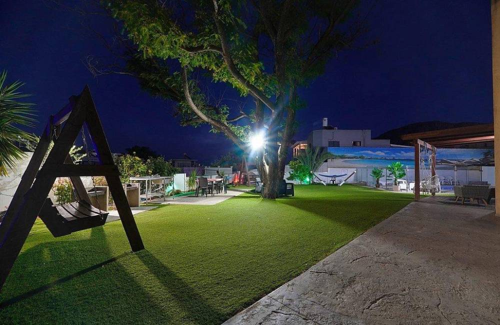 195100 גלריה כללית, שלווה במושבה - אירוח כפרי, וילה  במגדל וילות - Vila 4 U