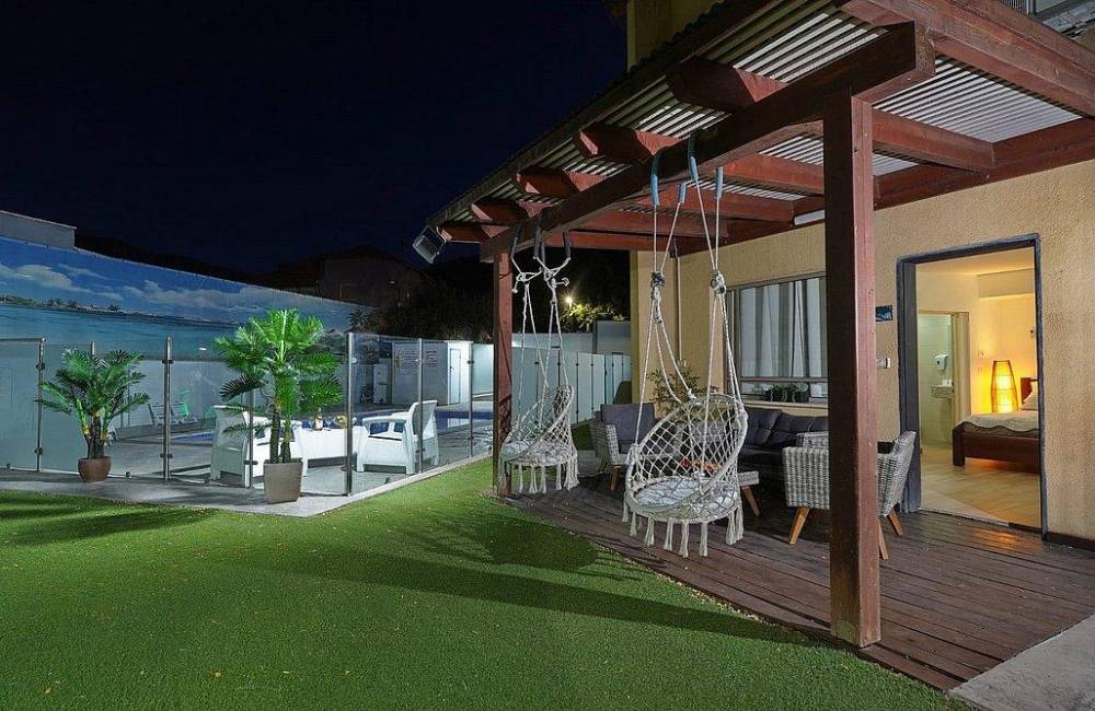 195102 גלריה כללית, שלווה במושבה - אירוח כפרי, וילה  במגדל וילות - Vila 4 U