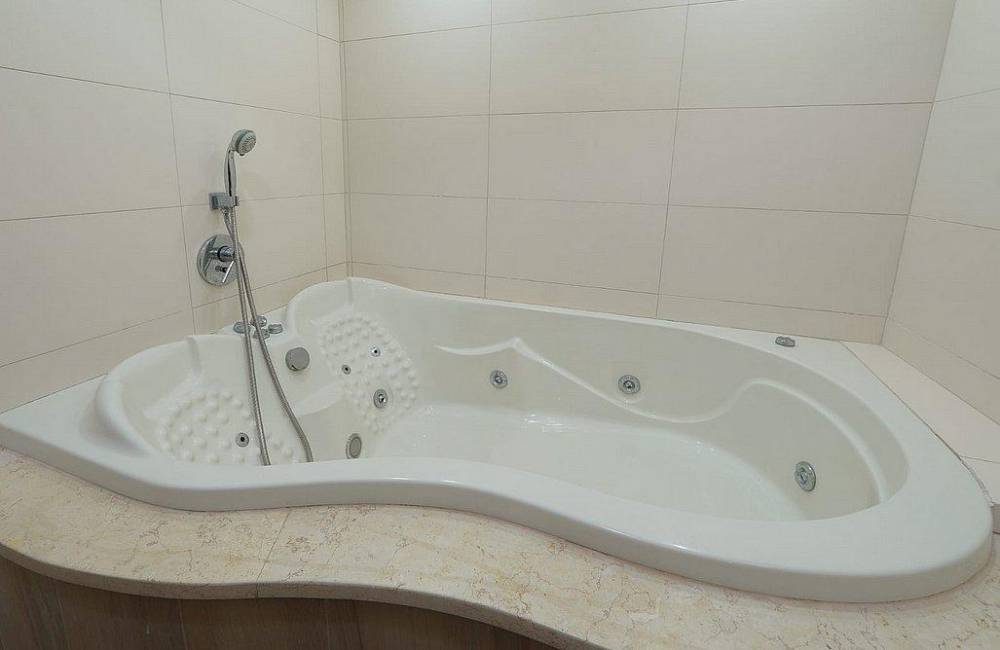 195118 גלרית פנים, שלווה במושבה - אירוח כפרי, וילה  במגדל וילות - Vila 4 U