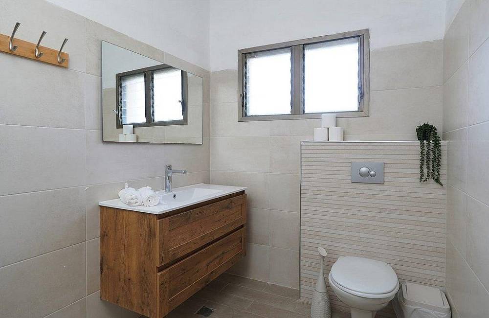 195127 גלרית פנים, שלווה במושבה - אירוח כפרי, וילה  במגדל וילות - Vila 4 U