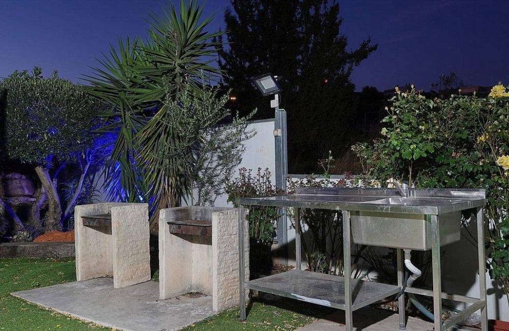 195169 גלרית חוץ, שלווה במושבה - אירוח כפרי, וילה  במגדל וילות - Vila 4 U