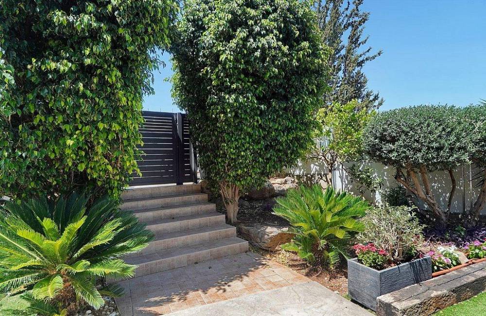 195182 גלרית חוץ, שלווה במושבה - אירוח כפרי, וילה  במגדל וילות - Vila 4 U