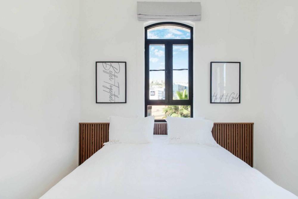 197184 סוויטות 3+4 שקד ורום, יו ג'י בוטיק - UG Boutique Apartment hotel, וילה  בטבריה וילות - Vila 4 U