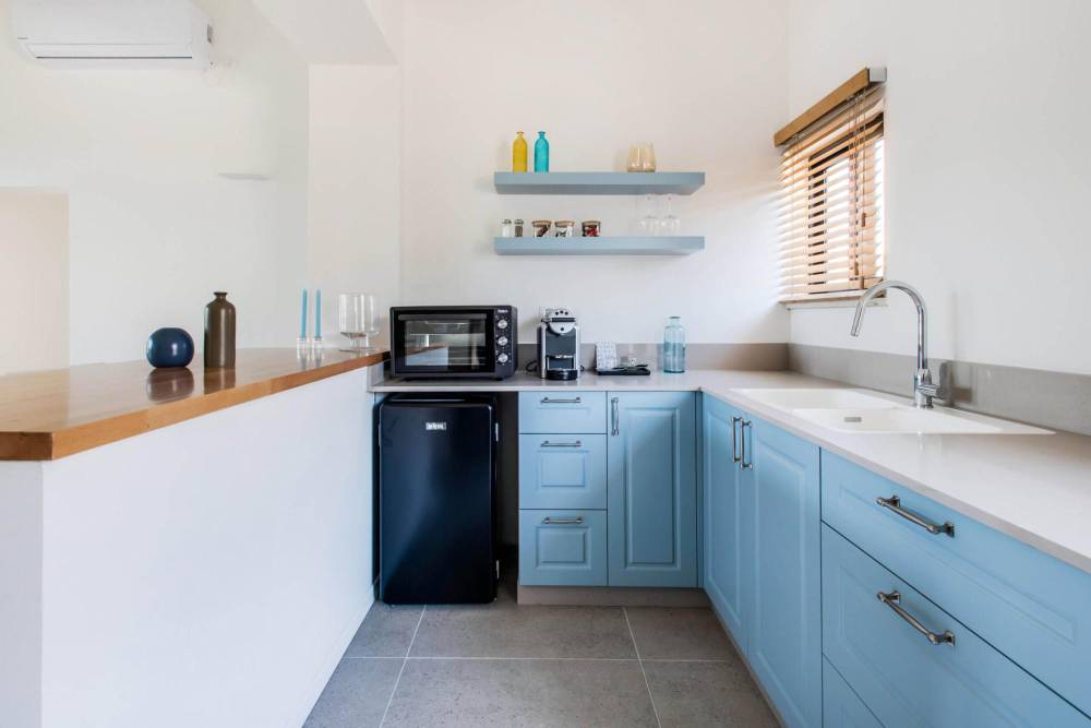 197194 סוויטות 3+4 שקד ורום, יו ג'י בוטיק - UG Boutique Apartment hotel, וילה  בטבריה וילות - Vila 4 U