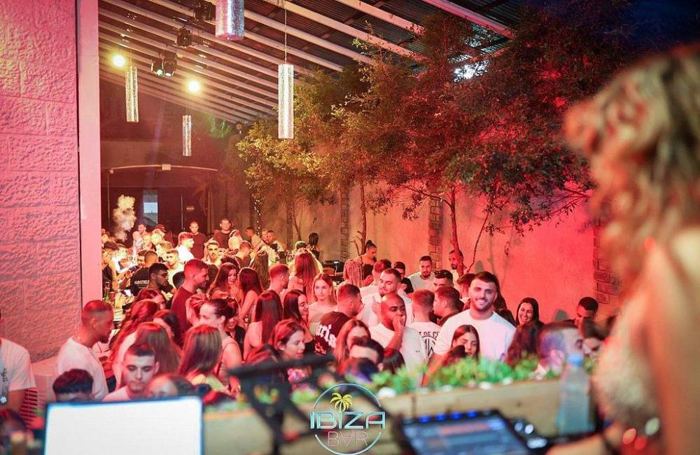 197863 מסיבות במתחם, איביזה בר - Ibiza Bar, וילה  בראשון לציון וילות - Vila 4 U