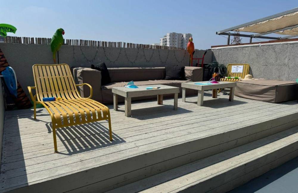 198166 מתחם הבריכה, לופט יולו תל אביב YOLO TLV, וילה  בתל אביב וילות - Vila 4 U