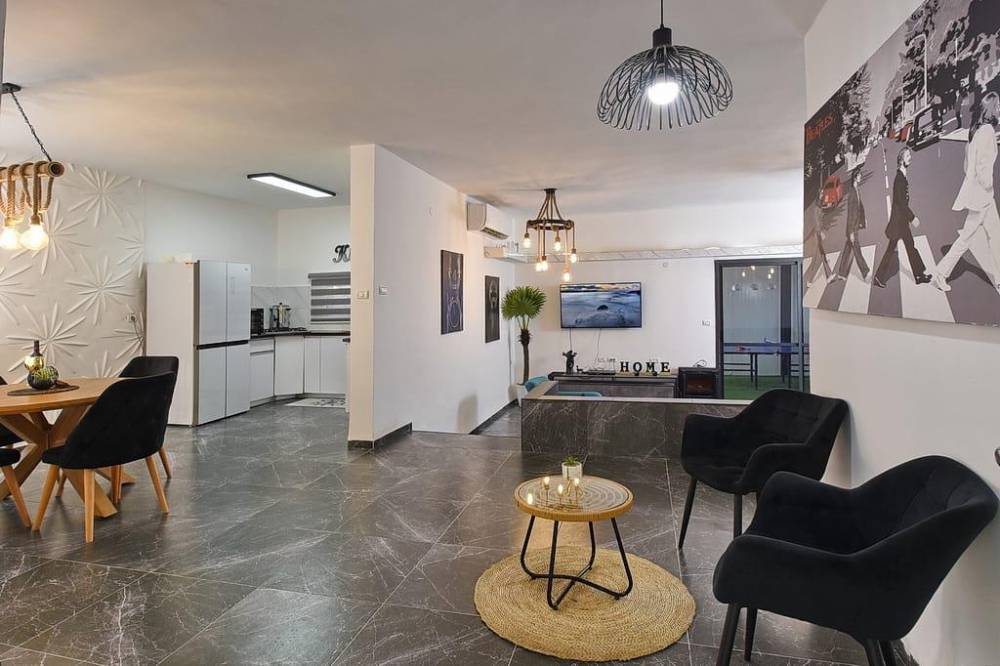 198367 גלריה כללית, וילה סוד האושר, וילה  בשלומי וילות - Vila 4 U