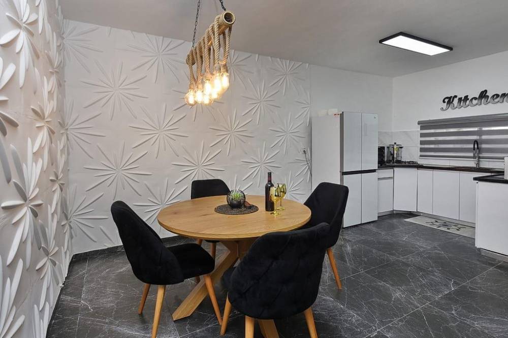 198387 גלרית פנים, וילה סוד האושר, וילה  בשלומי וילות - Vila 4 U