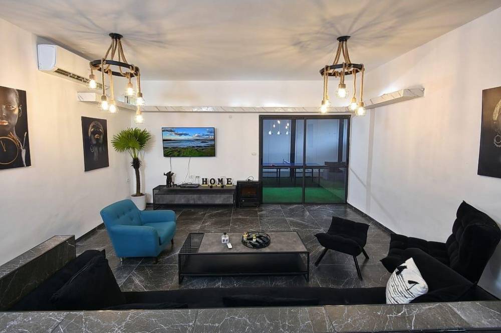 198389 גלרית פנים, וילה סוד האושר, וילה  בשלומי וילות - Vila 4 U