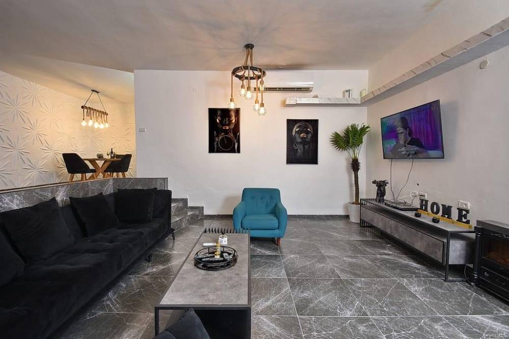 198391 גלרית פנים, וילה סוד האושר, וילה  בשלומי וילות - Vila 4 U