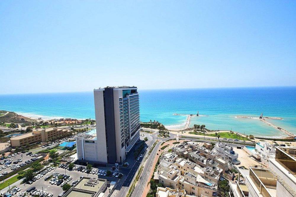 200095 הנוף מהמתחם, מתחם הקומה ה18 איוונטס, וילה  בנתניה וילות - Vila 4 U