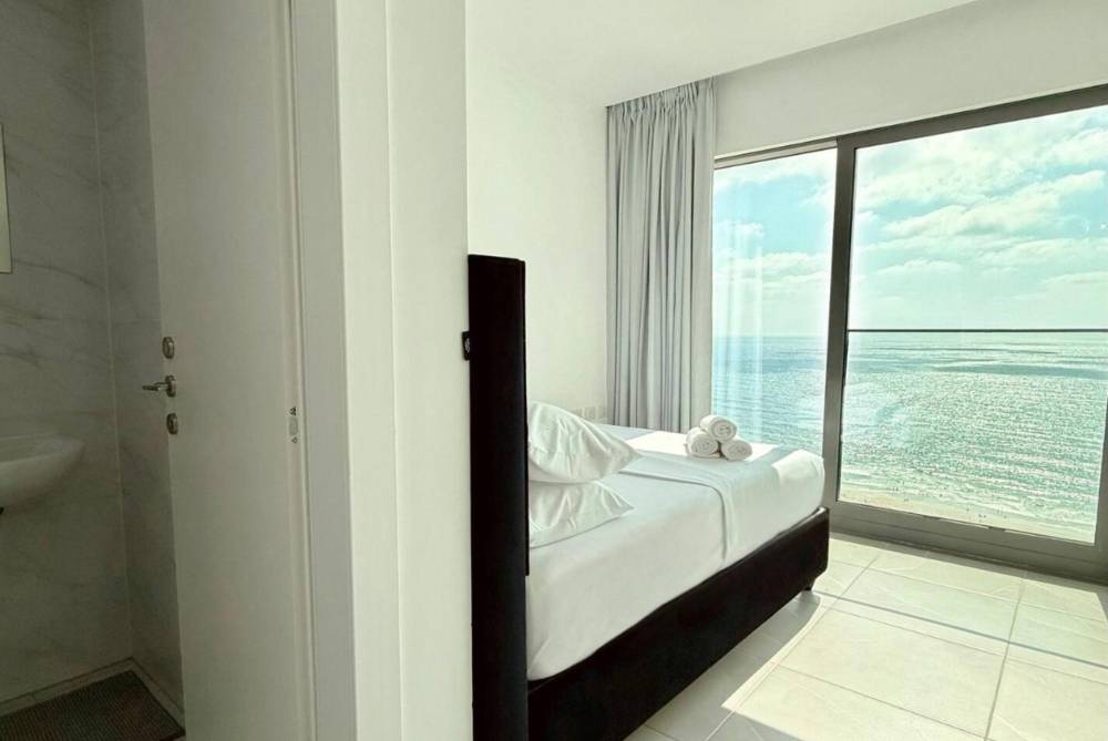 201999 גלריה כללית, פנינה על הים, וילה  בחדרה וילות - Vila 4 U