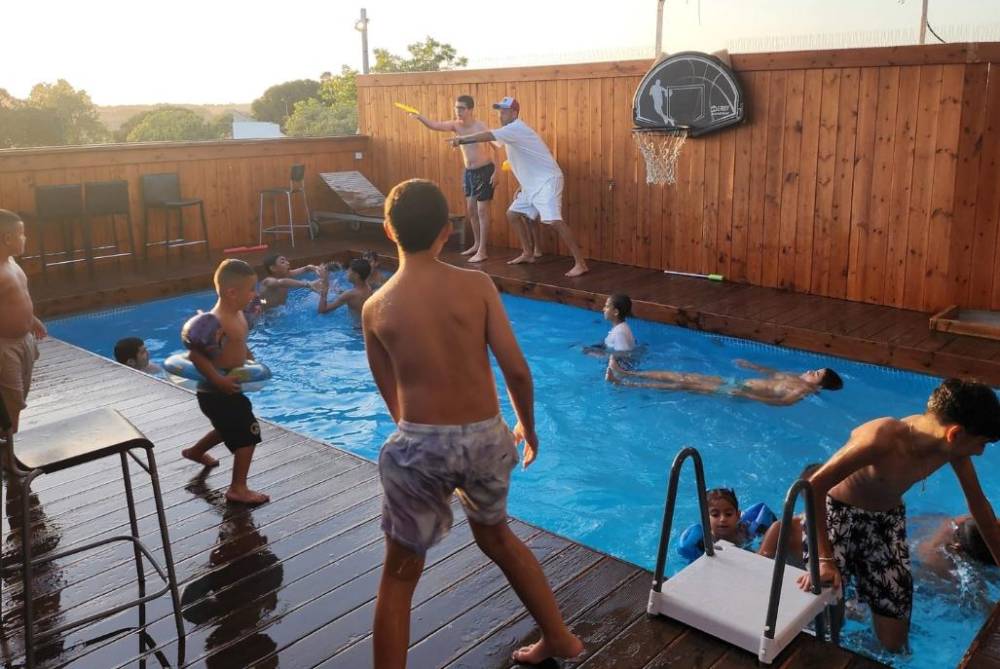 202781 אירועים אצלנו, גארדן פליי - Garden Fly, וילה  בנס ציונה וילות - Vila 4 U