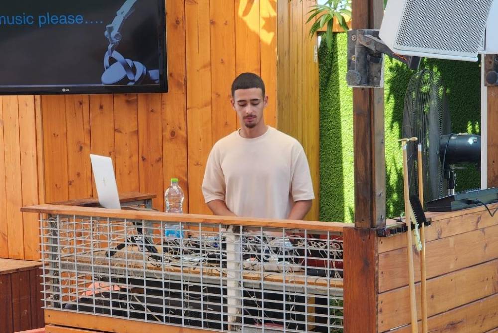 202786 אירועים אצלנו, גארדן פליי - Garden Fly, וילה  בנס ציונה וילות - Vila 4 U