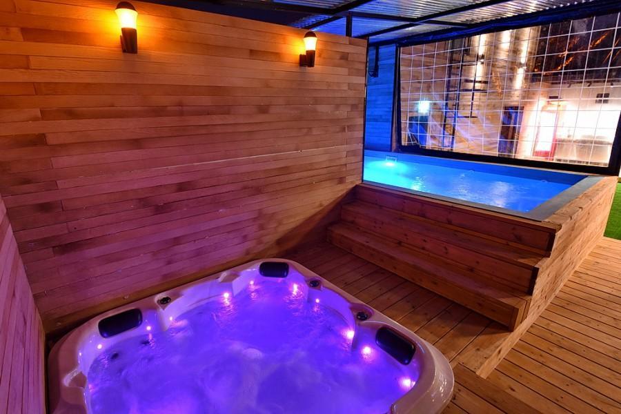 204154 מתחם חוץ, בלו סקיי, וילה  בפתח תקווה וילות - Vila 4 U