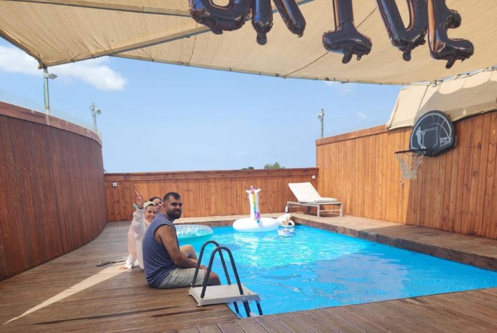 204327 אירועים אצלנו, גארדן פליי - Garden Fly, וילה  בנס ציונה וילות - Vila 4 U