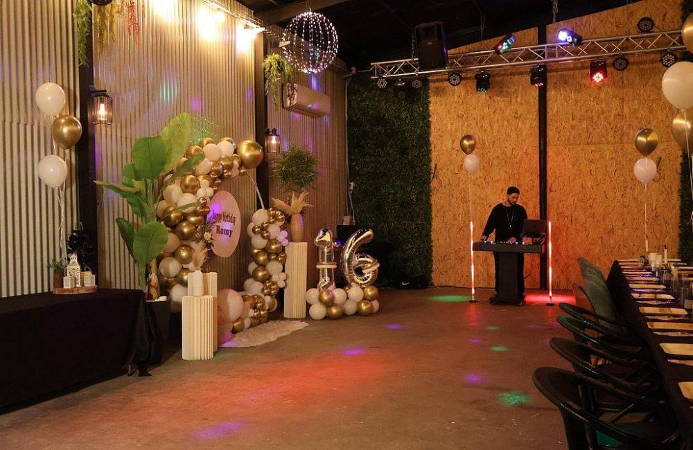 208685 Happy bar – הפי בר, Happy bar – הפי בר, וילה  בנתניה וילות - Vila 4 U