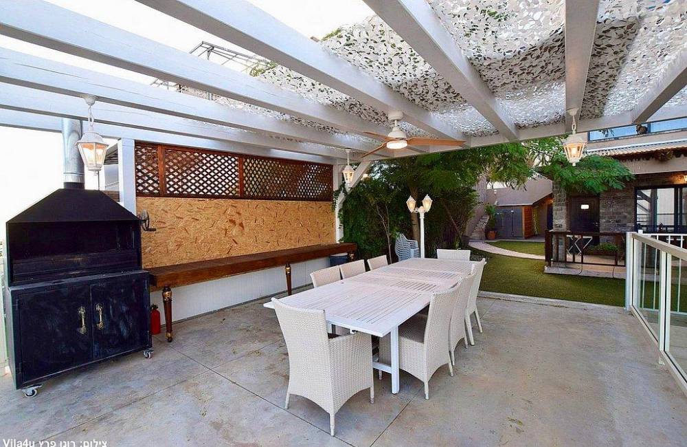 209534 מתחם החוץ המשקיף לכנרת, וילה סלו מול הכנרת, וילה  בנוף כנרת וילות - Vila 4 U