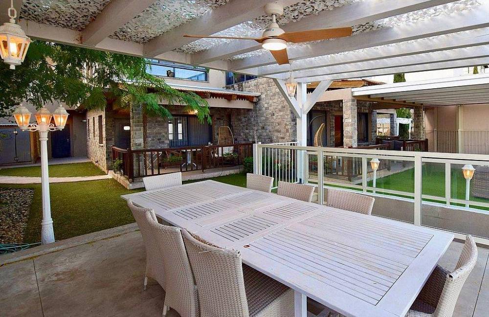 209539 מתחם החוץ המשקיף לכנרת, וילה סלו מול הכנרת, וילה  בנוף כנרת וילות - Vila 4 U