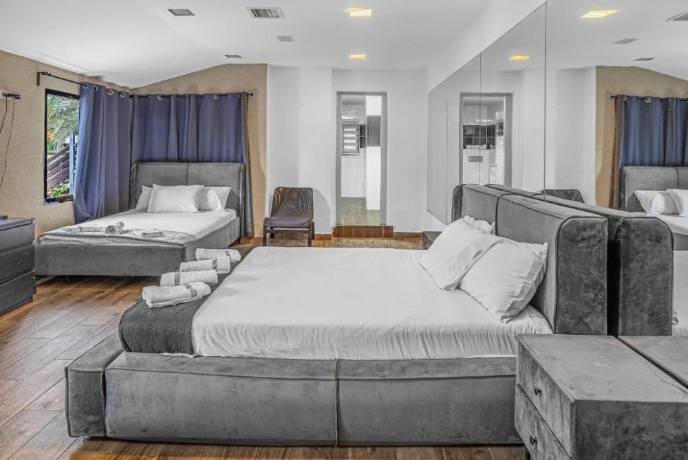 210551 מתחם פנימי, וילה קאסה רויאל, וילה  בשומרה וילות - Vila 4 U