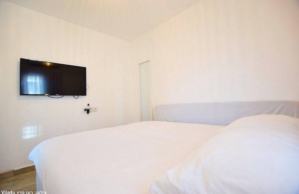 211196 טוקה צימר - Tocca Zimmer, טוקה צימר - Tocca Zimmer, וילה  באדרת וילות - Vila 4 U