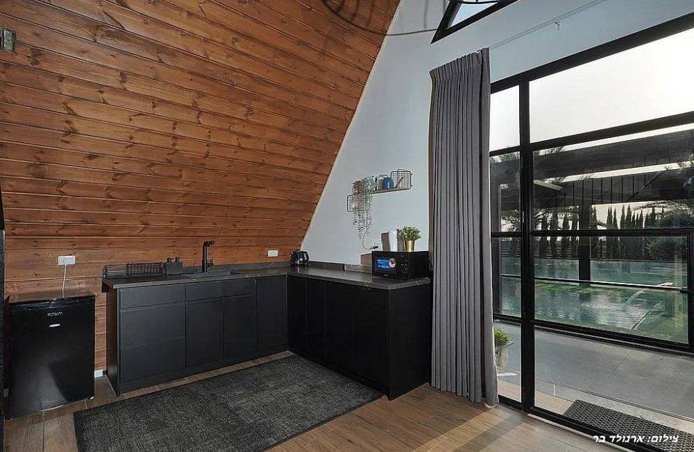 211437 גלריה כללית, אחוזת קמפניה נרא - Campagna Nera, וילה  בירכא וילות - Vila 4 U