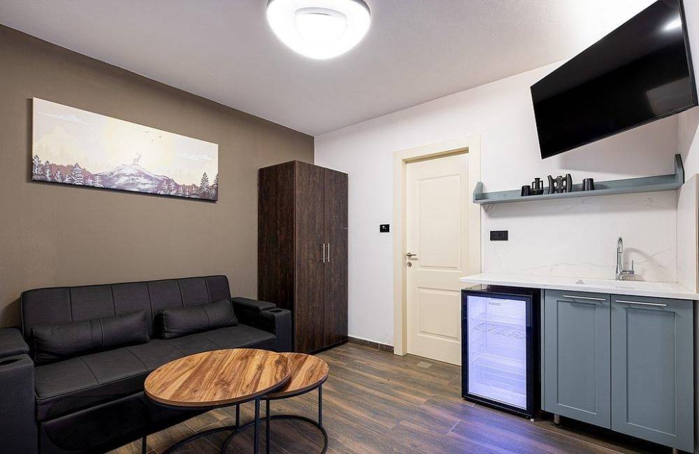 212047 פנים הסוויטות, וילה איידר וילג', וילה  בירכא וילות - Vila 4 U