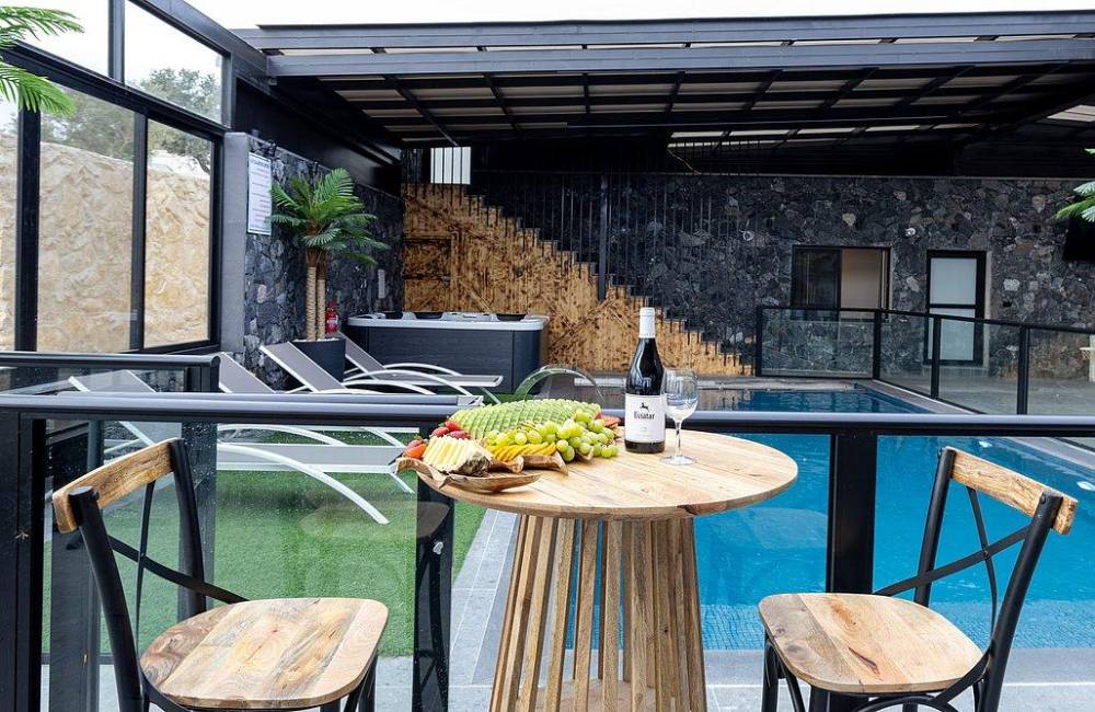 212062 גלרית חוץ, וילה איידר וילג', וילה  בירכא וילות - Vila 4 U