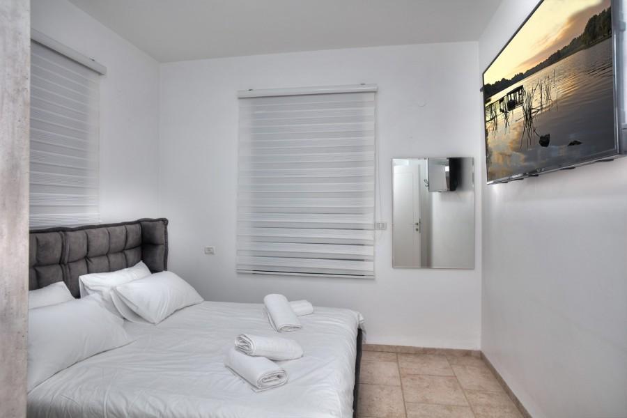 212186 גלרית פנים, וילת יוקרה - אחוזת נשרים, וילה  בספסופה וילות - Vila 4 U