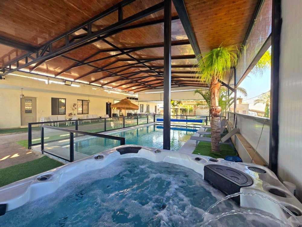 212511 מתחם חיצוני, אחוזת אייל בגליל, וילה  בירכא וילות - Vila 4 U